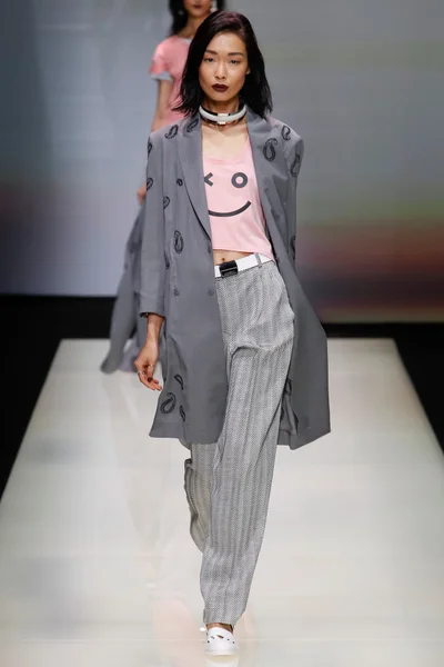 Look 1